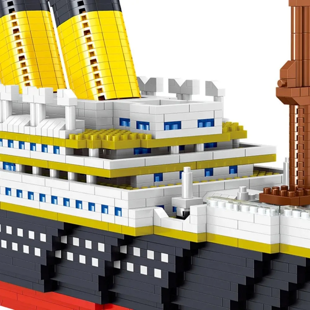 4000+Pcs Titanic Model Cruise Ship Building Blocks MOC Boat Bricks Collection DIY Construction Toys for Children Gift